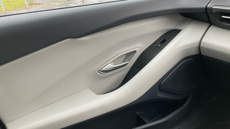 Ford Explorer 210kW Select 77kWh 5dr Auto Electric Estate